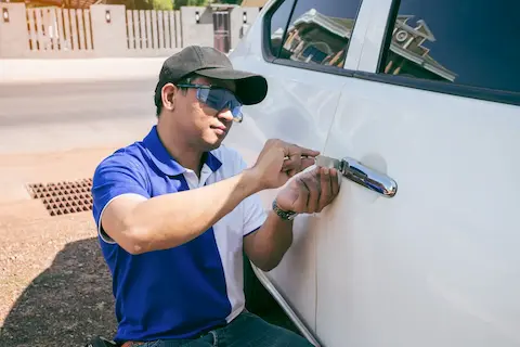 Locksmith Services pros